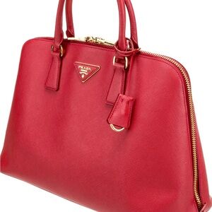 PRADA
Saffiano Lux Medium Promenade Tote